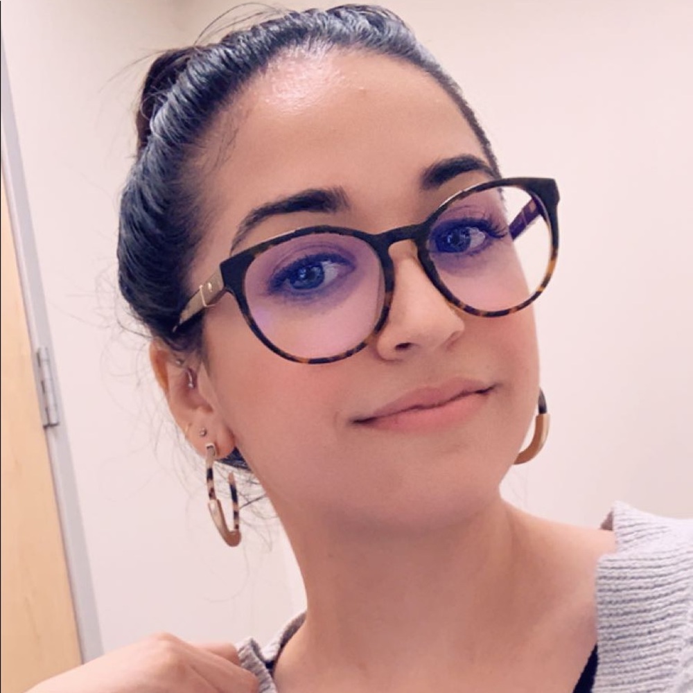 Meet your Posher, Teresa